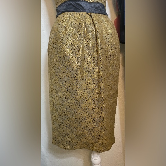 CLEARANCE Dolce and Gabbana gold and black midi dress size 42/6 was $1500 new - Picture 5 of 11